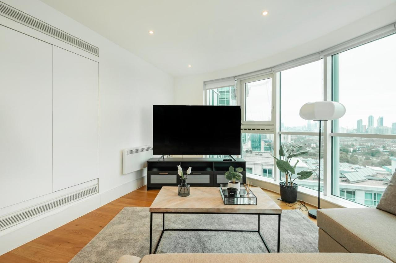 Vauxhall Skyline Apartment Лондон Екстер'єр фото