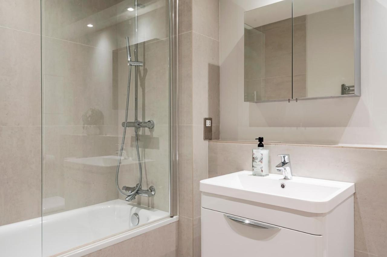 Vauxhall Skyline Apartment Лондон Екстер'єр фото