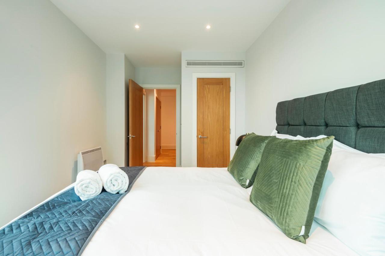 Vauxhall Skyline Apartment Лондон Екстер'єр фото